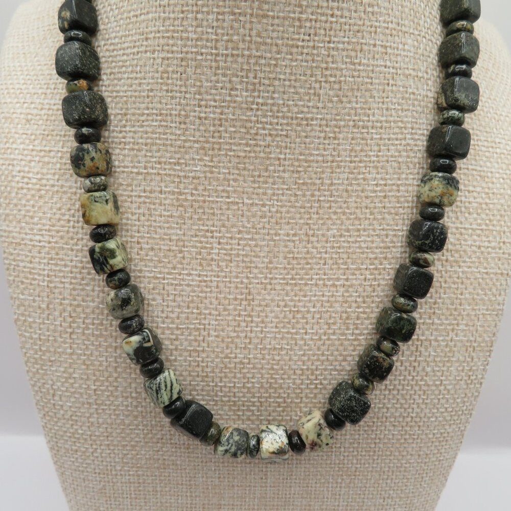 Jay King Desert Rose Trading 925 Agate Stone Necklace